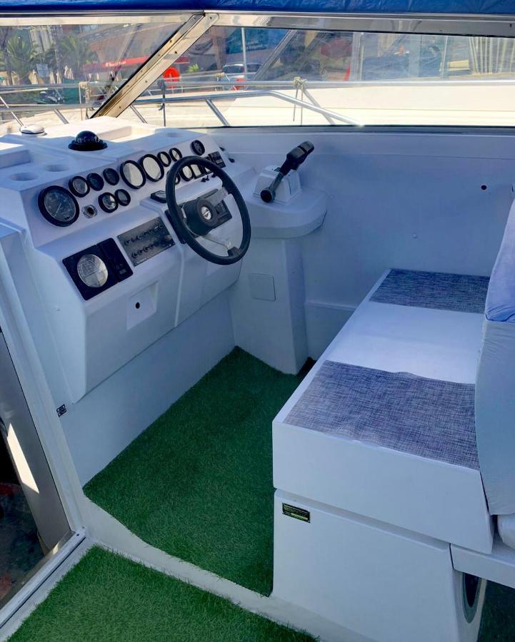 Cozy Private Two Rooms Yacht In Barcelona With Free Parking Sant Adrià de Besòs Kültér fotó