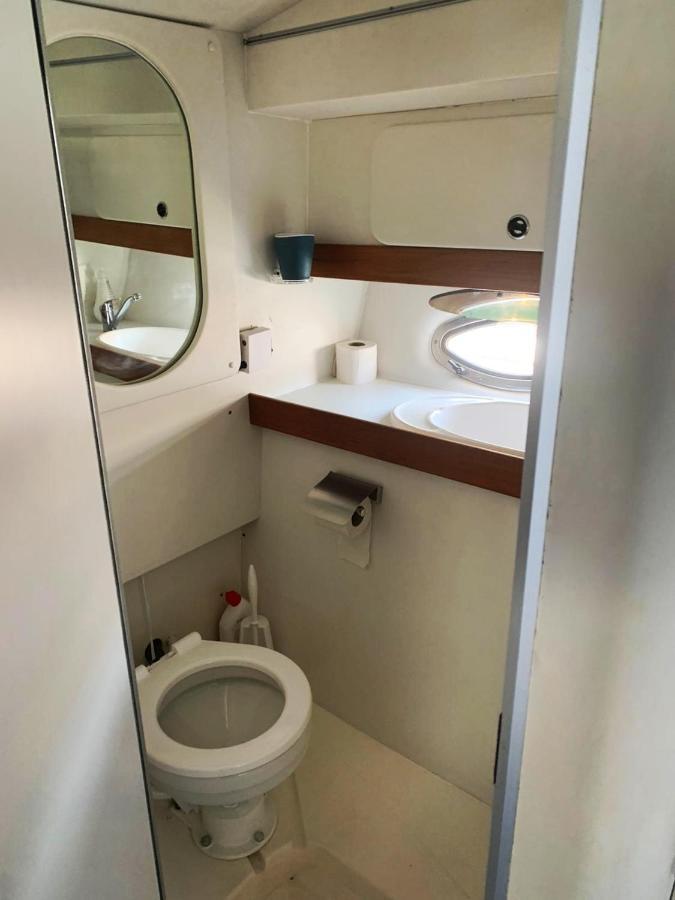 Cozy Private Two Rooms Yacht In Barcelona With Free Parking Sant Adrià de Besòs Kültér fotó