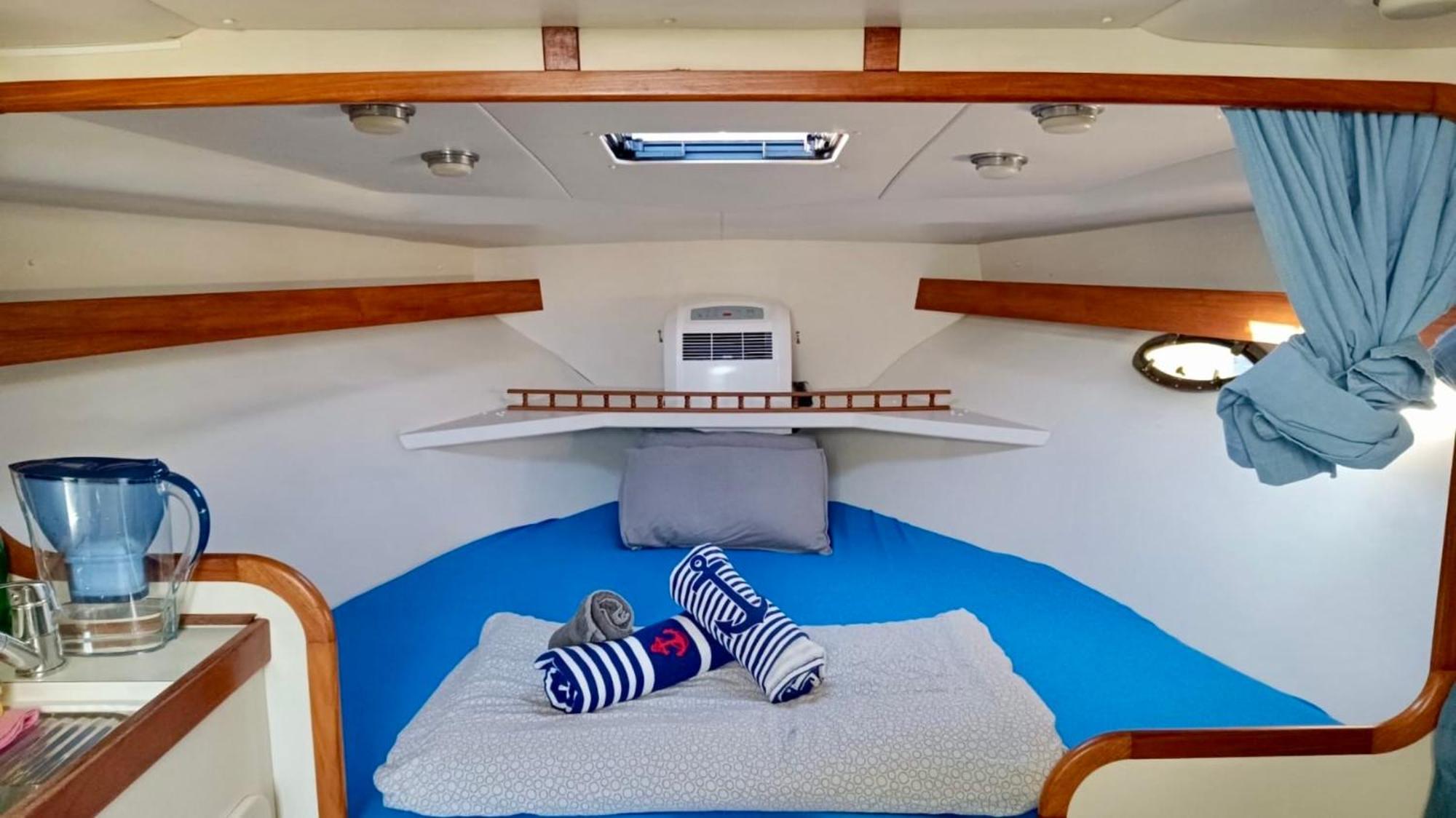 Cozy Private Two Rooms Yacht In Barcelona With Free Parking Sant Adrià de Besòs Kültér fotó